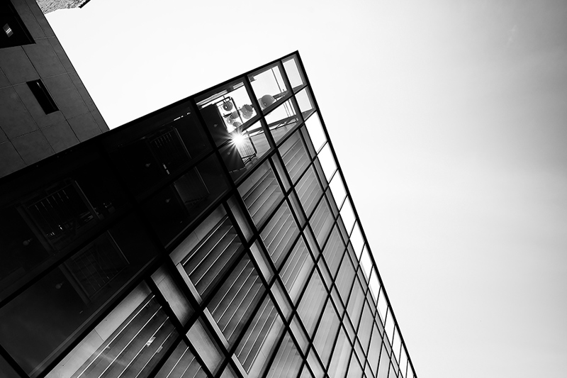 Kundeejede Købstædernes Forsikring øgede præmieindtægterne med 19 procent i 2018 og er nu vokset 70 procent på fem år. Trods væksten gav storbrande og det urolige aktiemarked et minus-resultat.